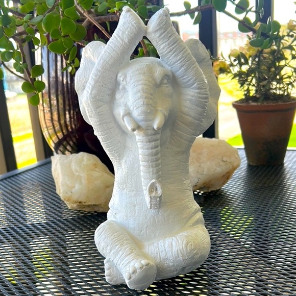 Yoga Elephant Sculpture - Picture 1 of 10